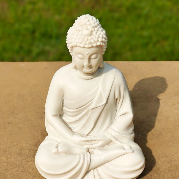 White Buddha Statue – unlimitedgreens