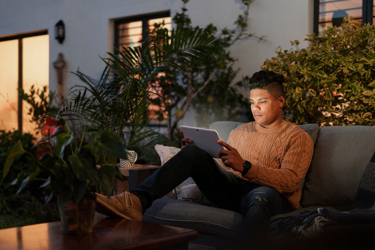 Which Plant Gives Oxygen 24 Hours Indoor?