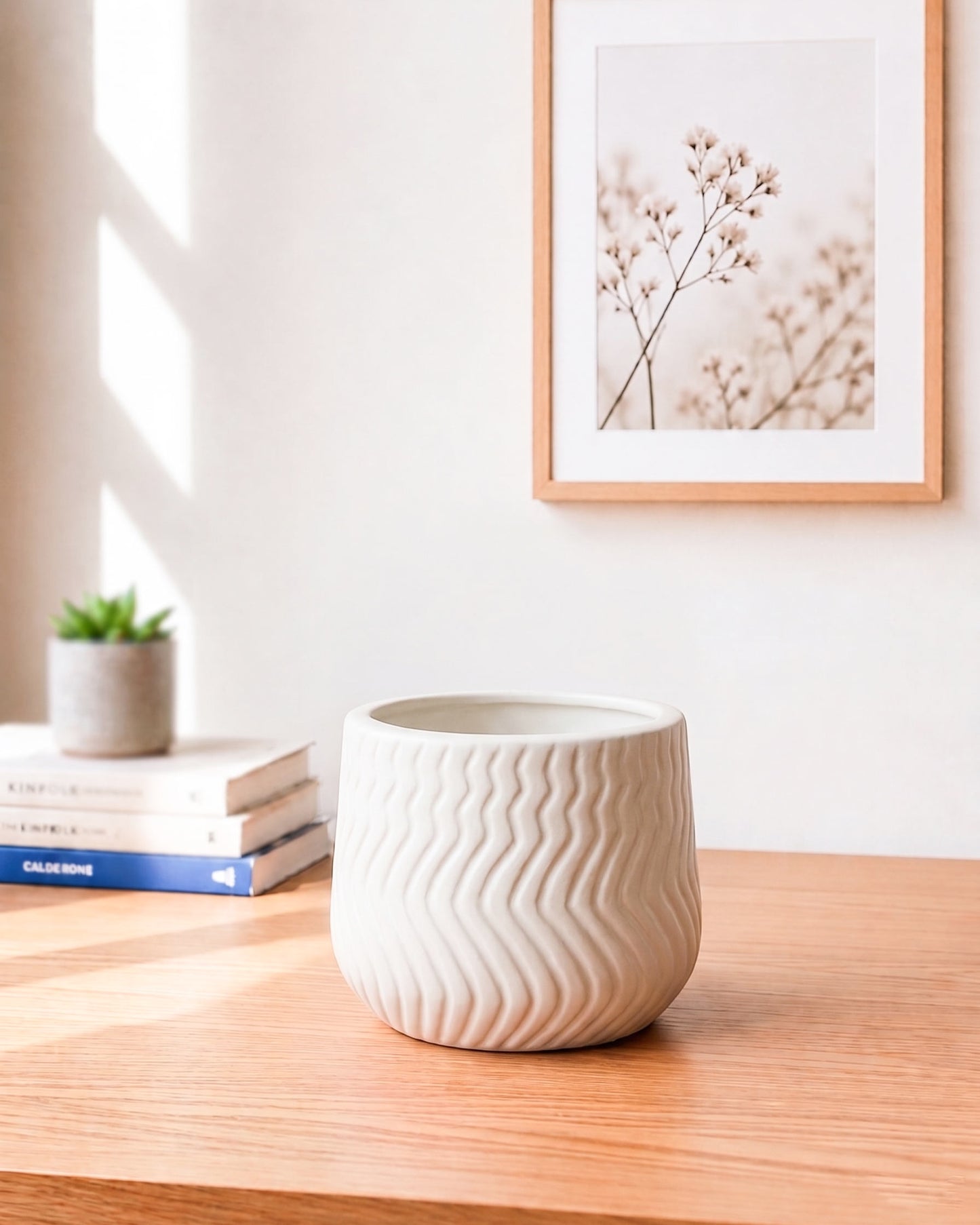 Waved Minimal  Ceramic Pot