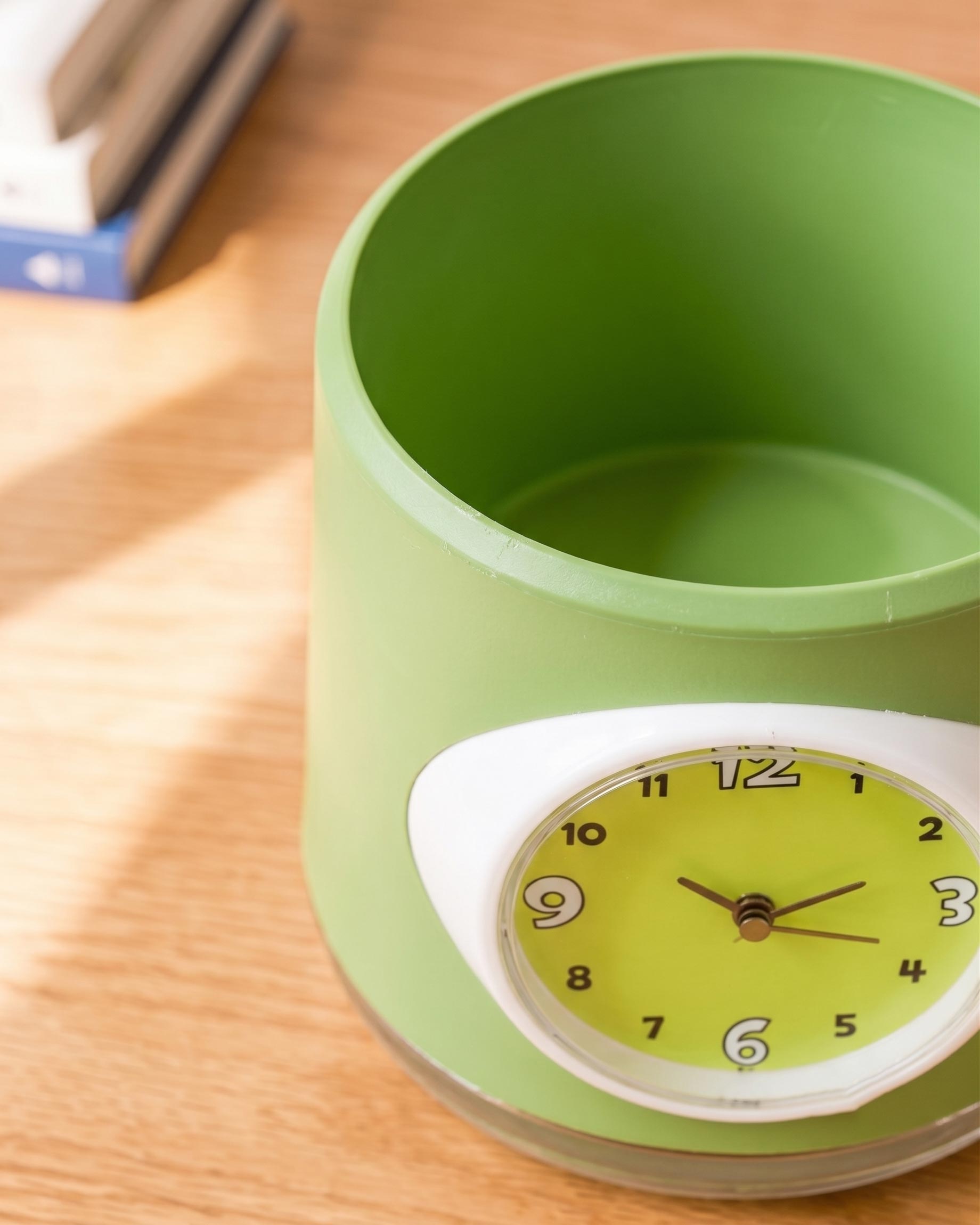 Self Watering Pot with Clock