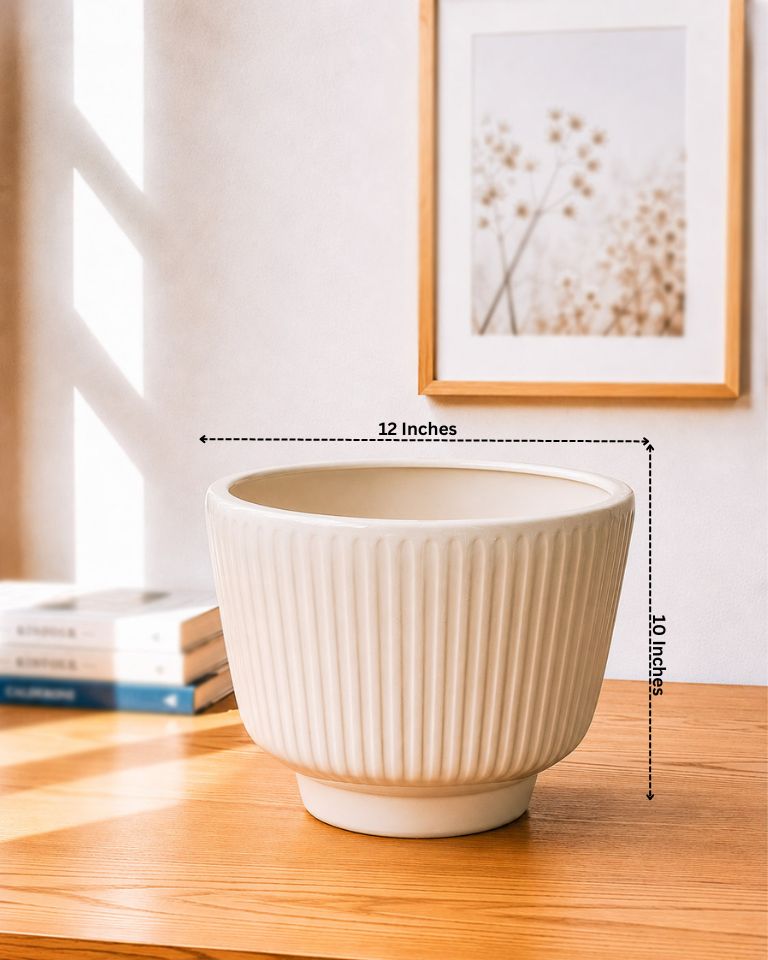 Beige ceramic planter (large)