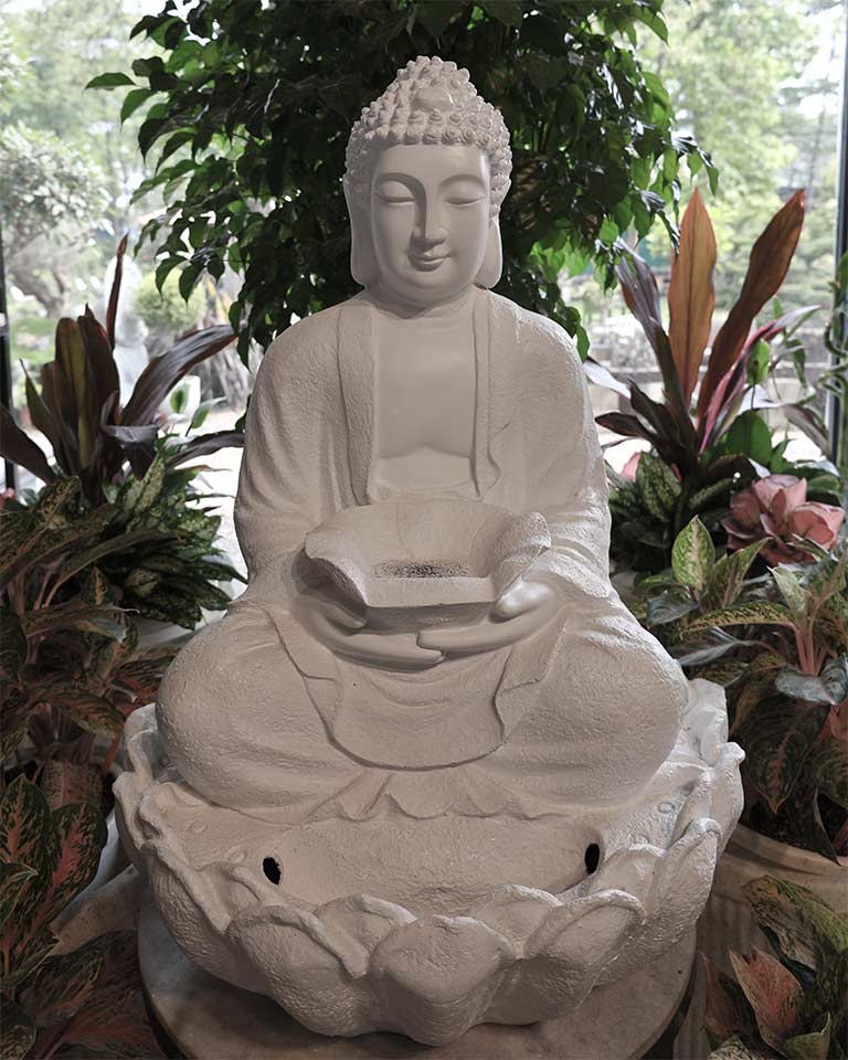 White Buddha Water Fountain – Serene Garden Decor